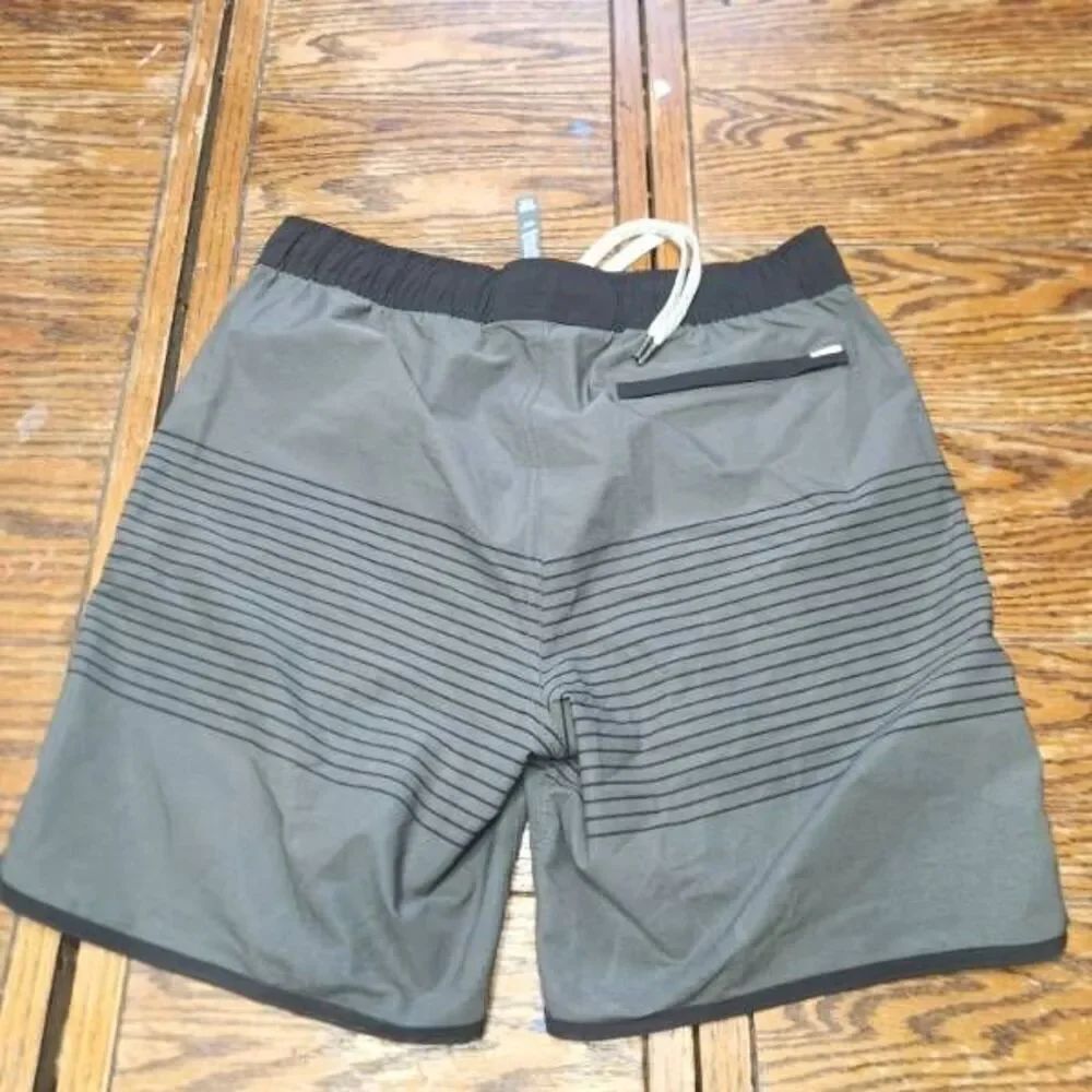 Vuori Men’s “Banks” Hybrid Short 7” Inseam Linerless sz Small - Picture 4 of 4